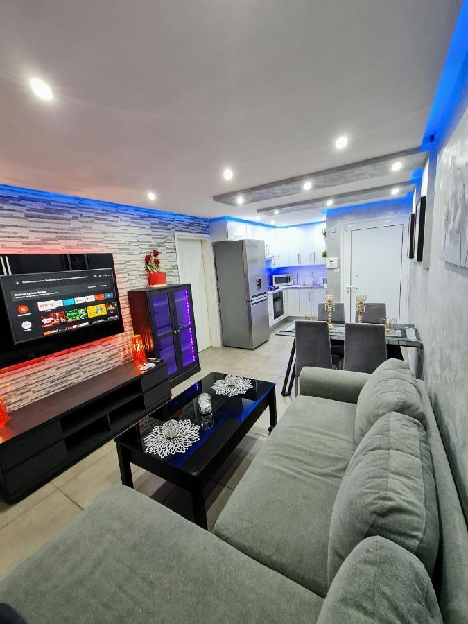 Hidden Lights Deluxe Apartment Aya Napa Dış mekan fotoğraf